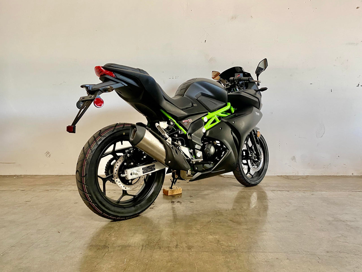 BELMONTE BIKES 250cc Venom X22R MAX Motorcycle 6-Speed EFI Street Legal for Adults Beginner Motorcycle Freeway Learning Sport Bike